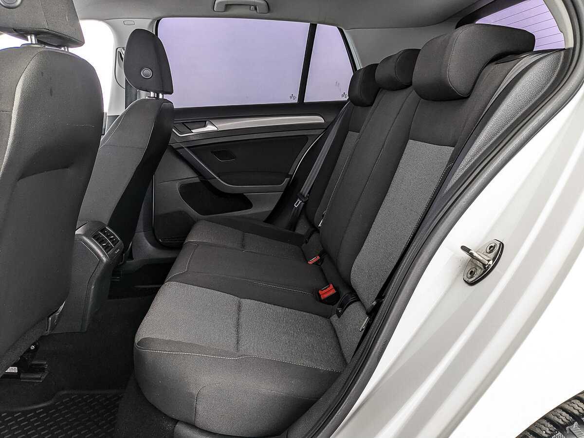 Volkswagen Golf с пробегом — 2014 год. Фото: #17