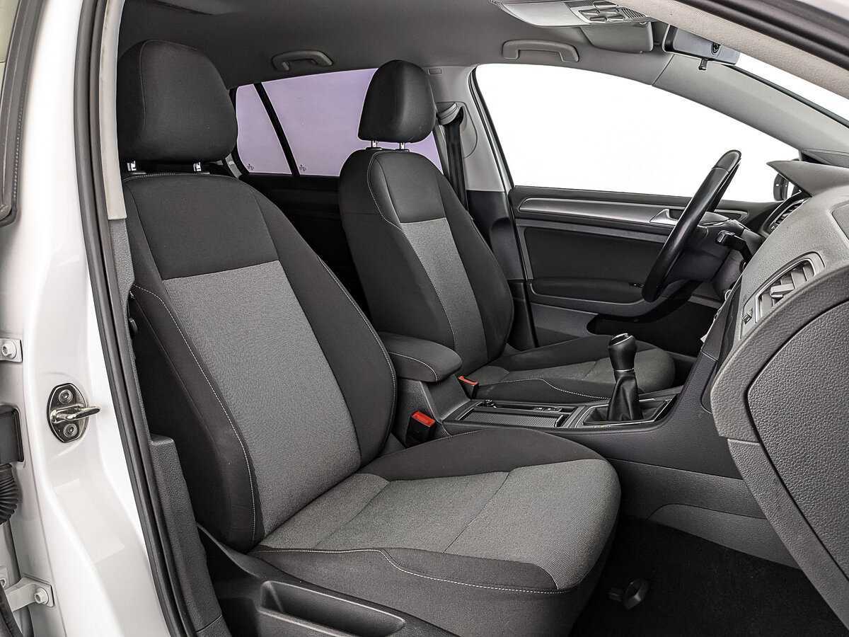 Volkswagen Golf с пробегом — 2014 год. Фото: #23