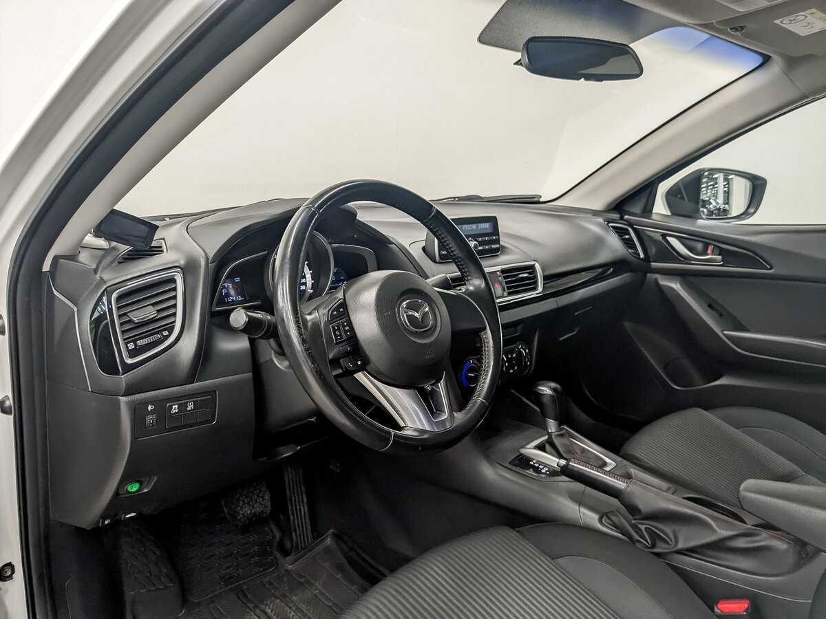 Mazda 3 с пробегом — 2014 год. Фото: #15