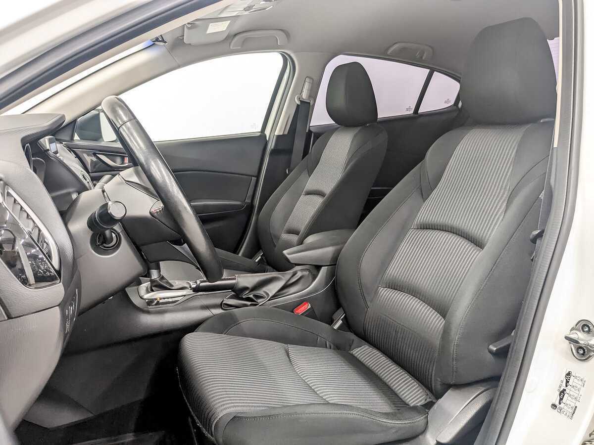 Mazda 3 с пробегом — 2014 год. Фото: #19