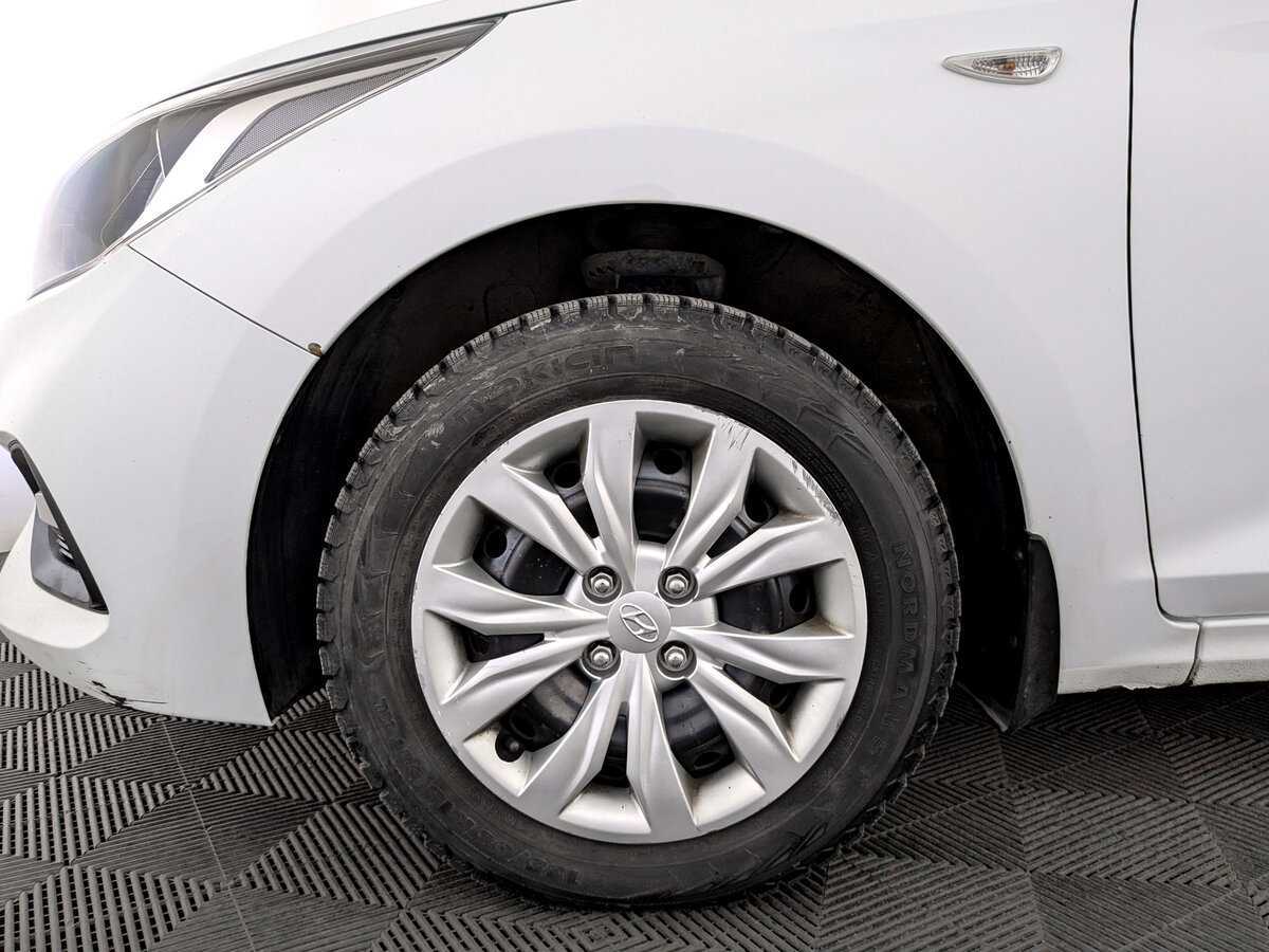 Hyundai Solaris с пробегом — 2019 год. Фото: #17