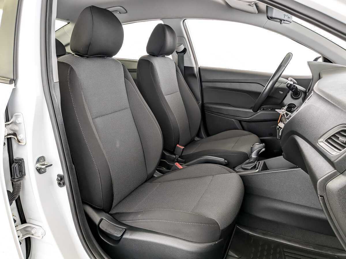 Hyundai Solaris с пробегом — 2019 год. Фото: #22