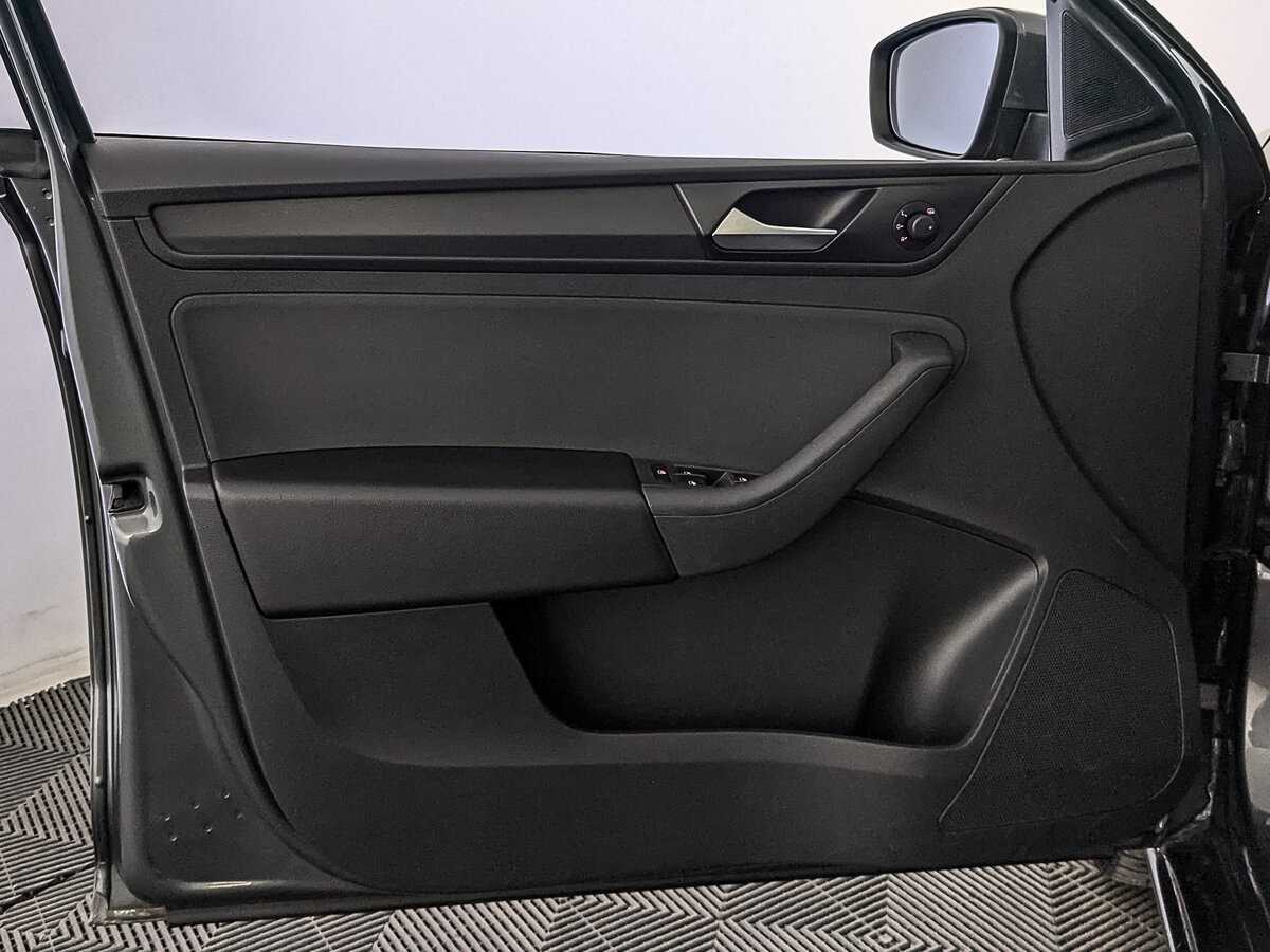 Volkswagen Polo с пробегом — 2021 год. Фото: #16