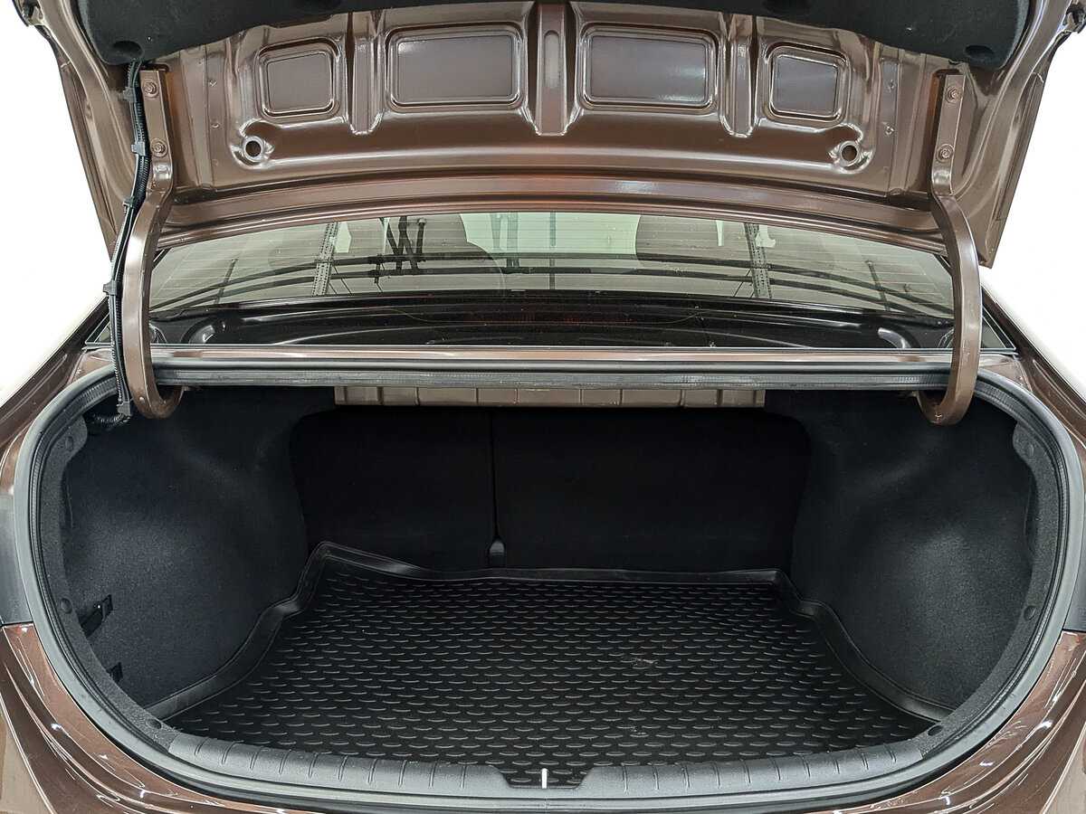 Hyundai Solaris с пробегом — 2021 год. Фото: #9