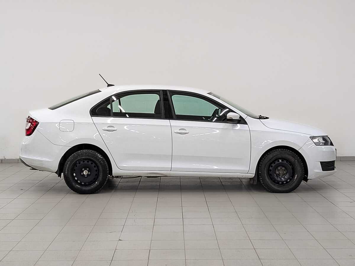 Skoda Rapid с пробегом — 2017 год. Фото: #3