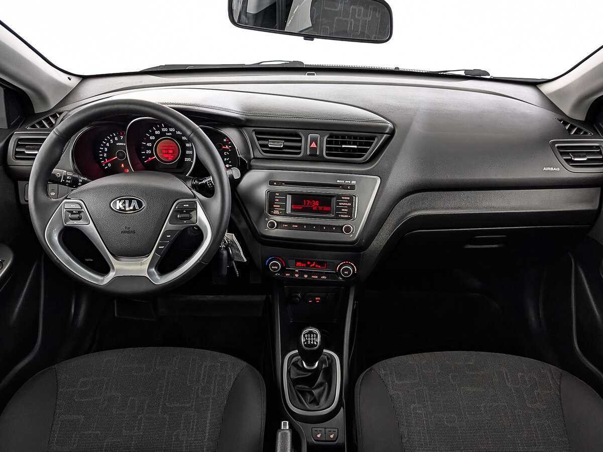 Kia Rio с пробегом — 2016 год. Фото: #13