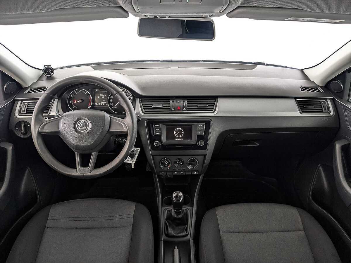 Skoda Rapid с пробегом — 2017 год. Фото: #11