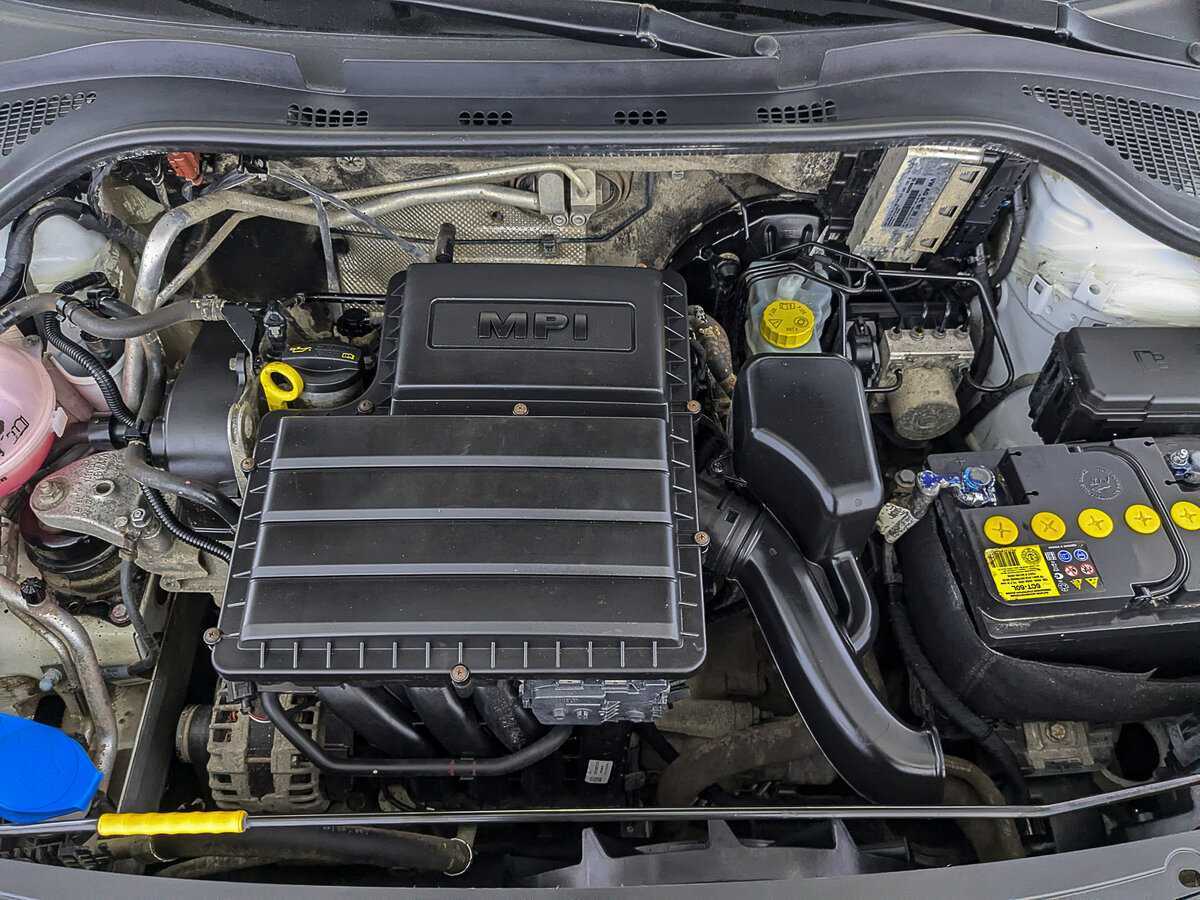 Skoda Rapid с пробегом — 2017 год. Фото: #8