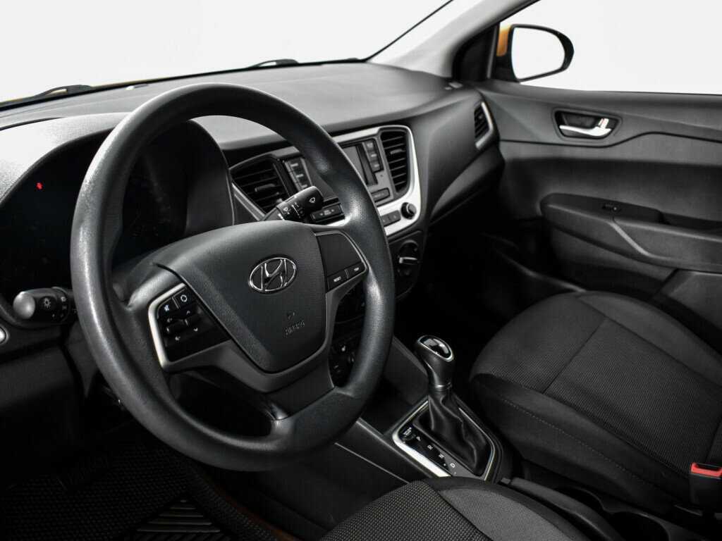 Hyundai Solaris с пробегом — 2017 год. Фото: #8