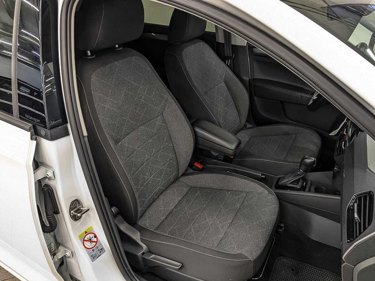 Volkswagen Polo с пробегом — 2021 год. Фото: #22