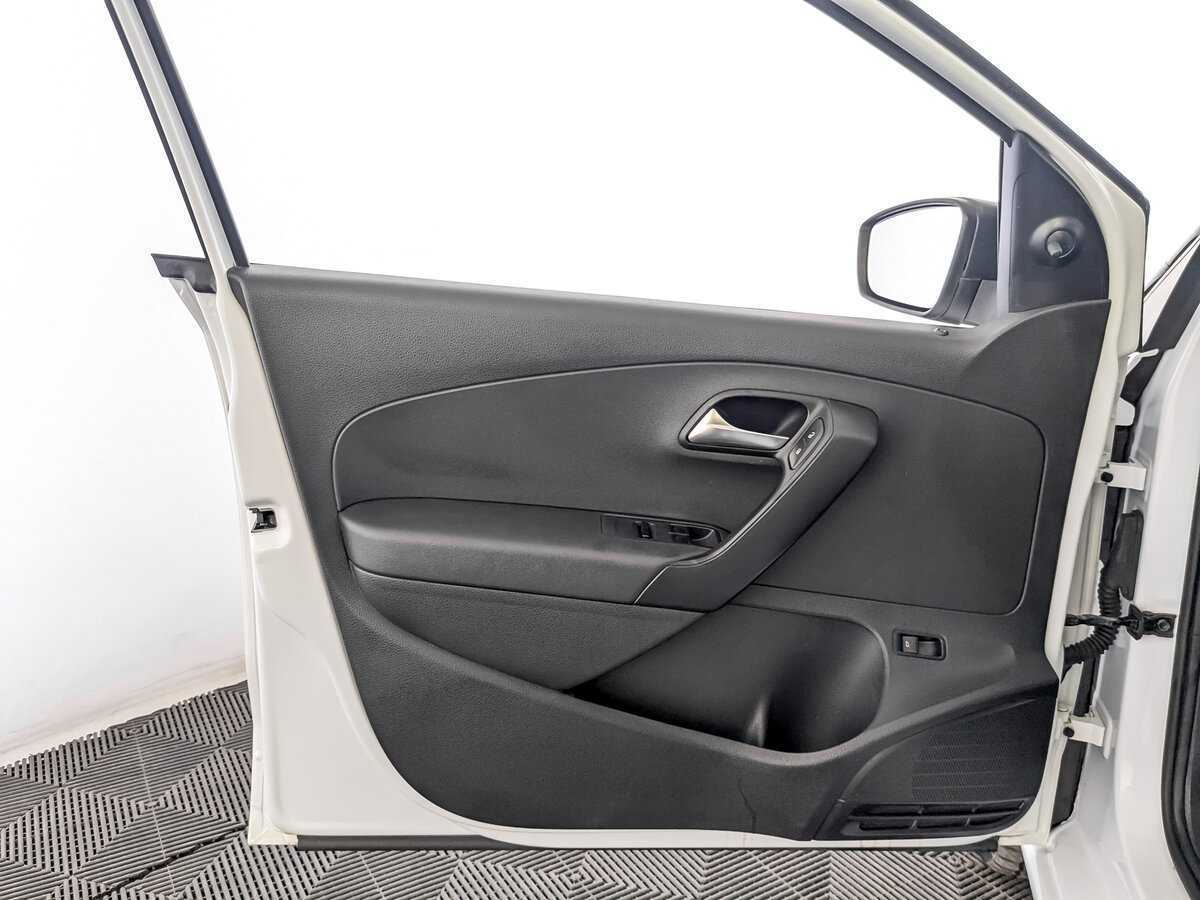 Volkswagen Polo с пробегом — 2020 год. Фото: #16