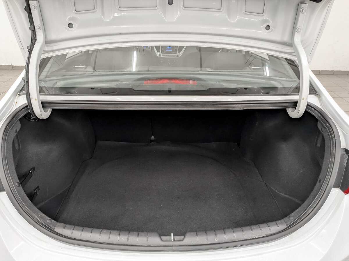 Hyundai Solaris с пробегом — 2019 год. Фото: #9