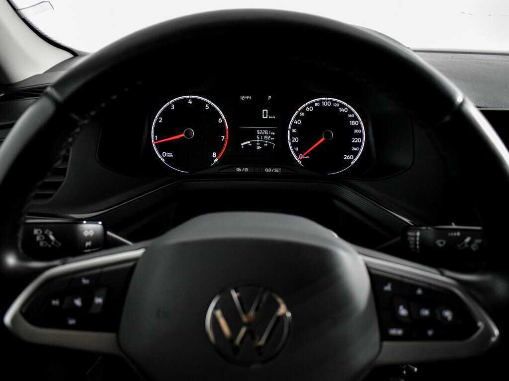 Volkswagen Polo с пробегом — 2021 год. Фото: #18