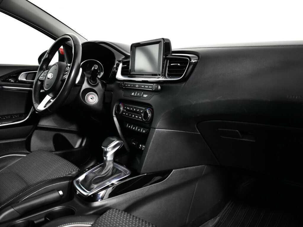Kia Ceed с пробегом — 2018 год. Фото: #8