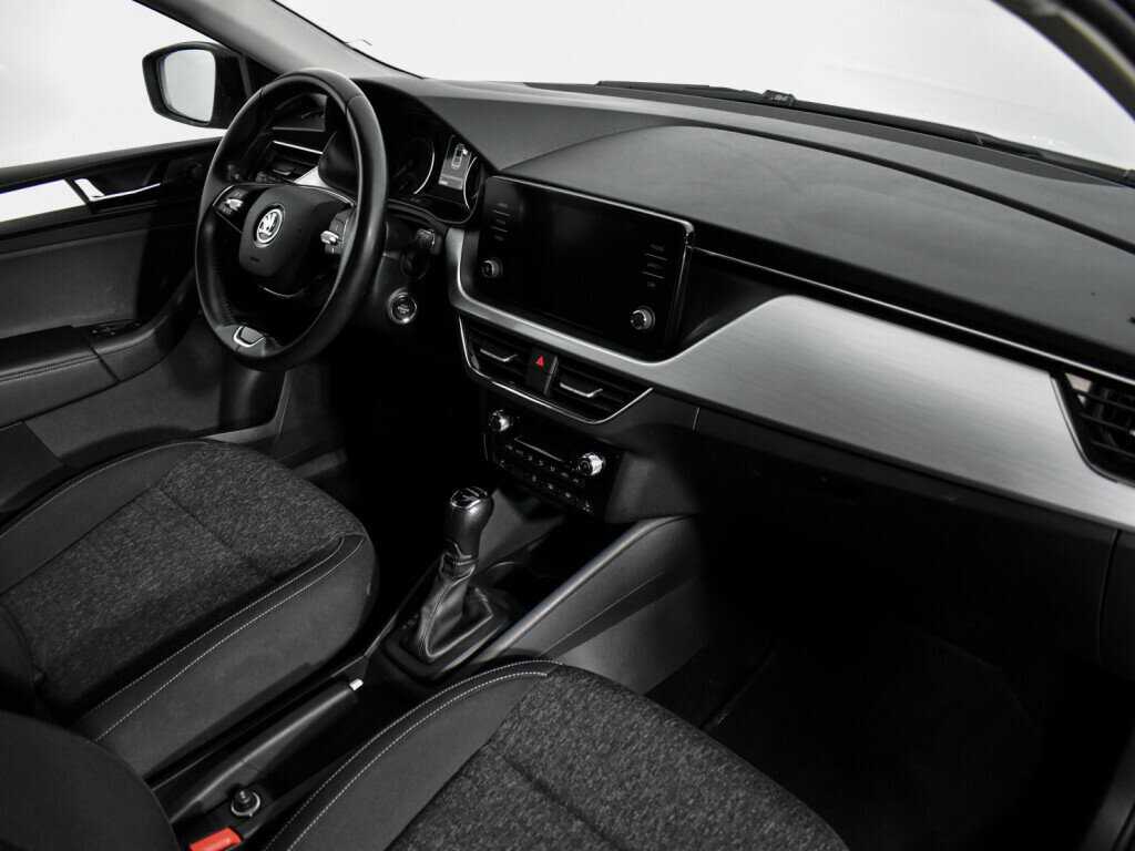 Skoda Rapid с пробегом — 2020 год. Фото: #11