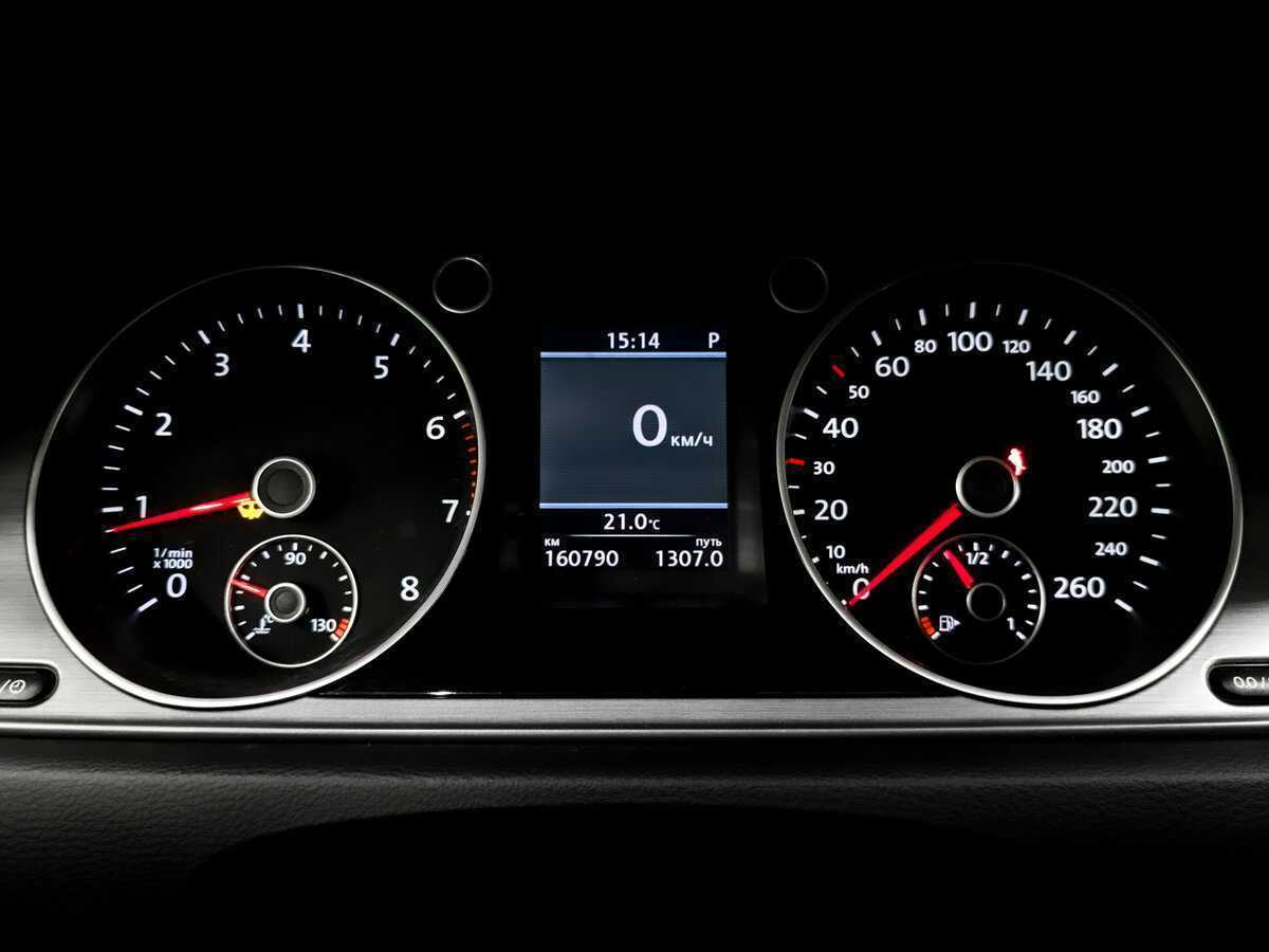 Volkswagen Passat с пробегом — 2012 год. Фото: #12