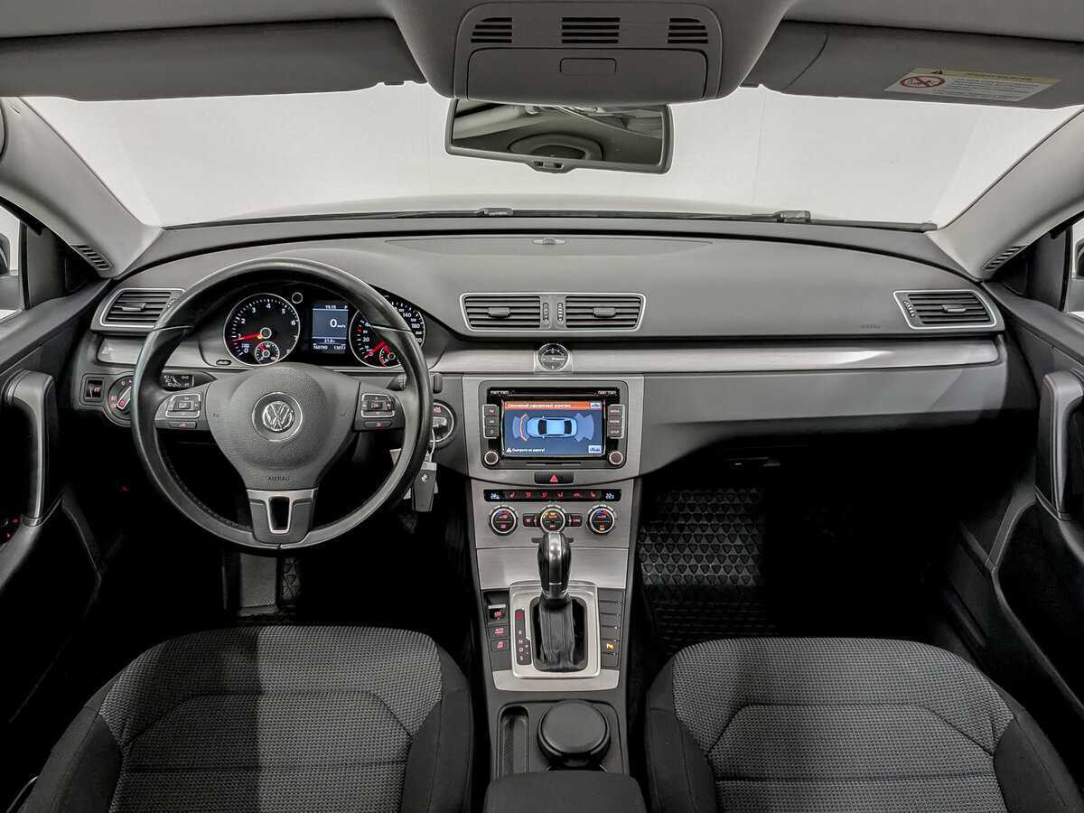 Volkswagen Passat с пробегом — 2012 год. Фото: #13