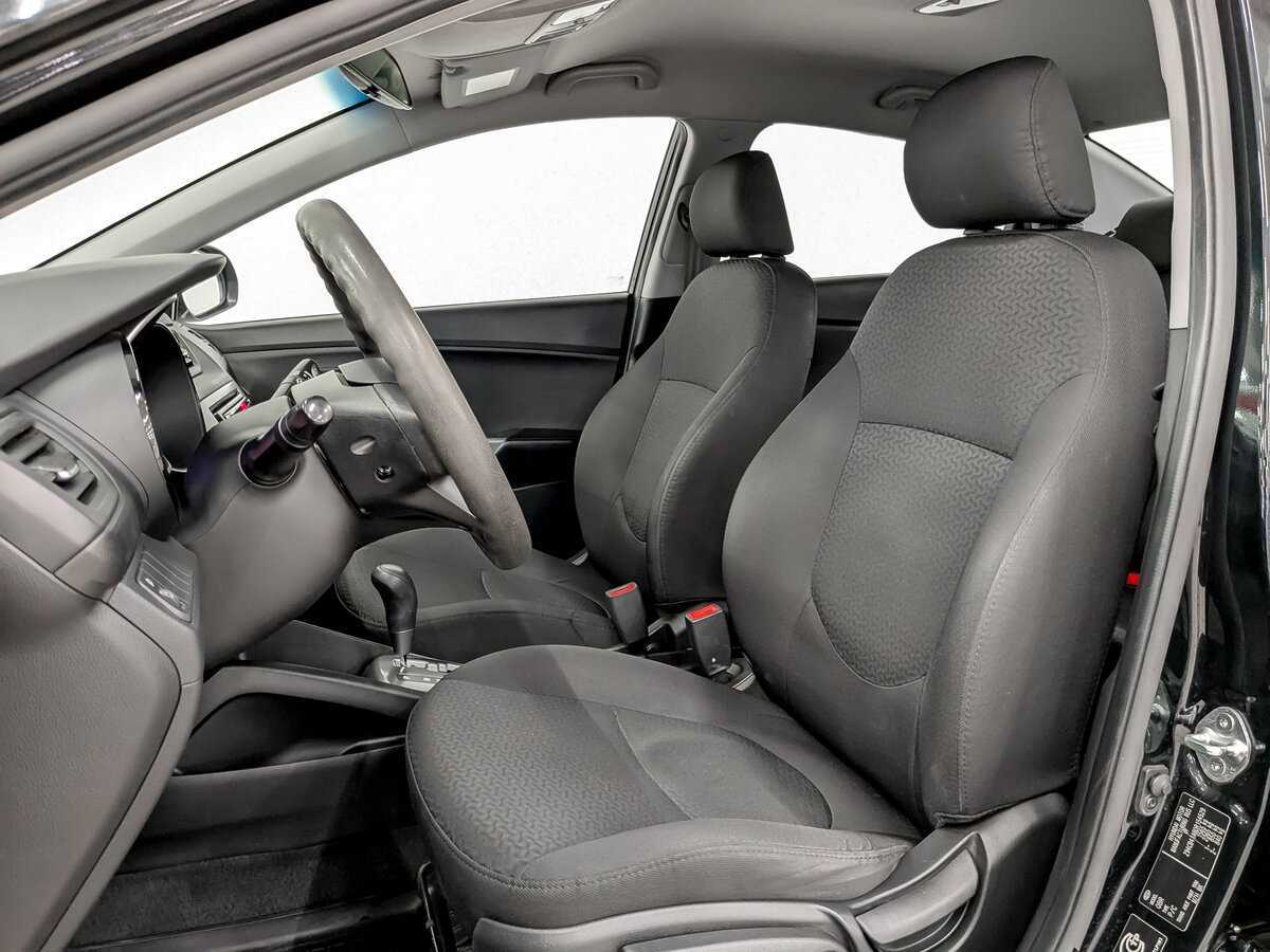 Kia Rio с пробегом — 2013 год. Фото: #17