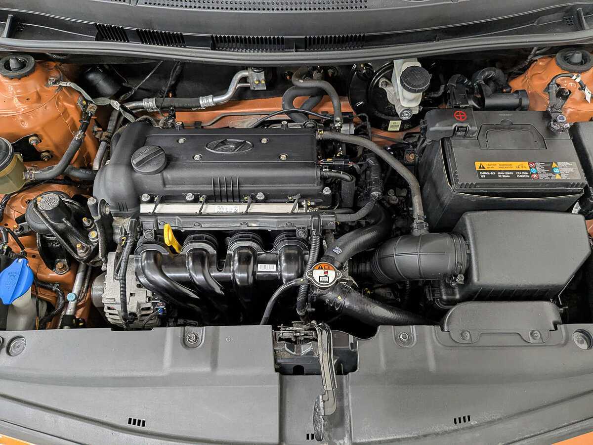 Hyundai Solaris с пробегом — 2015 год. Фото: #8