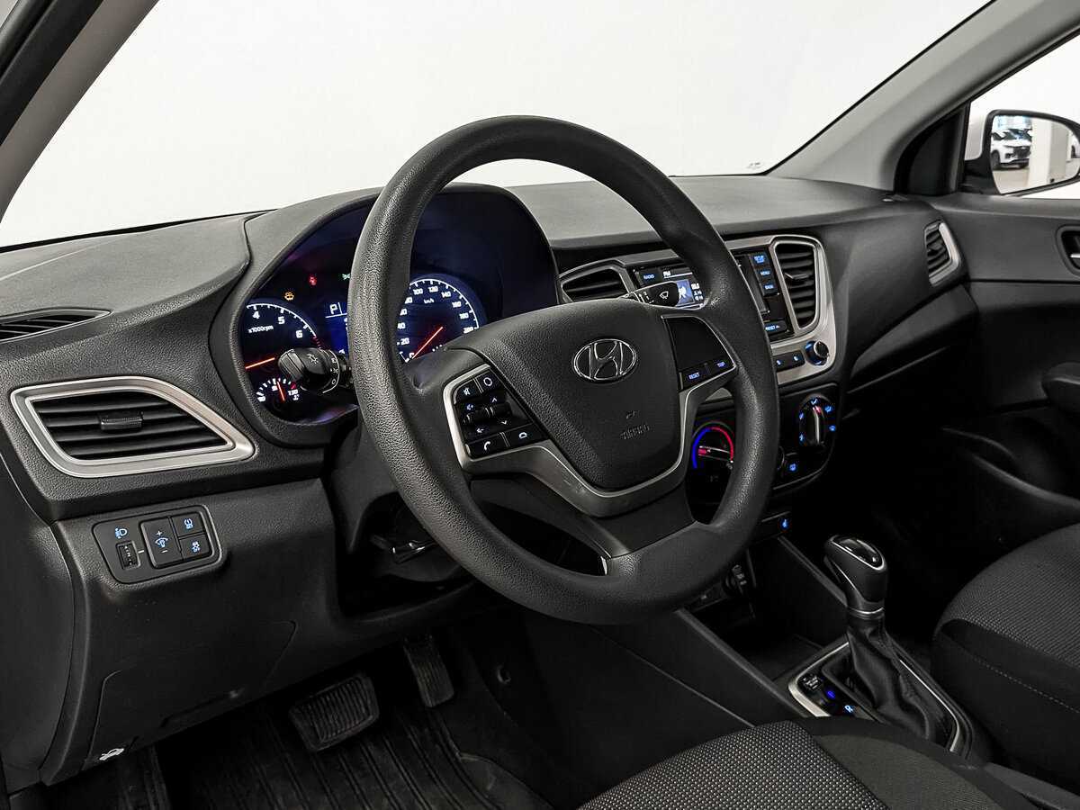 Hyundai Solaris с пробегом — 2021 год. Фото: #12