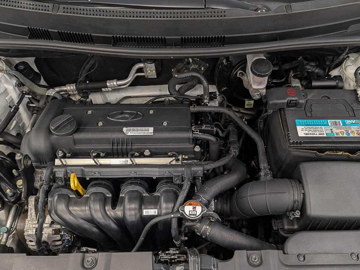 Hyundai Solaris с пробегом — 2015 год. Фото: #8