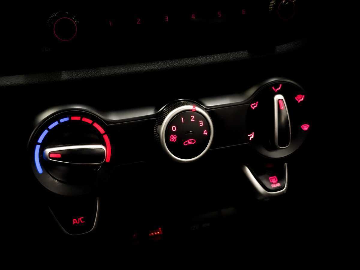 Kia Rio с пробегом — 2020 год. Фото: #21