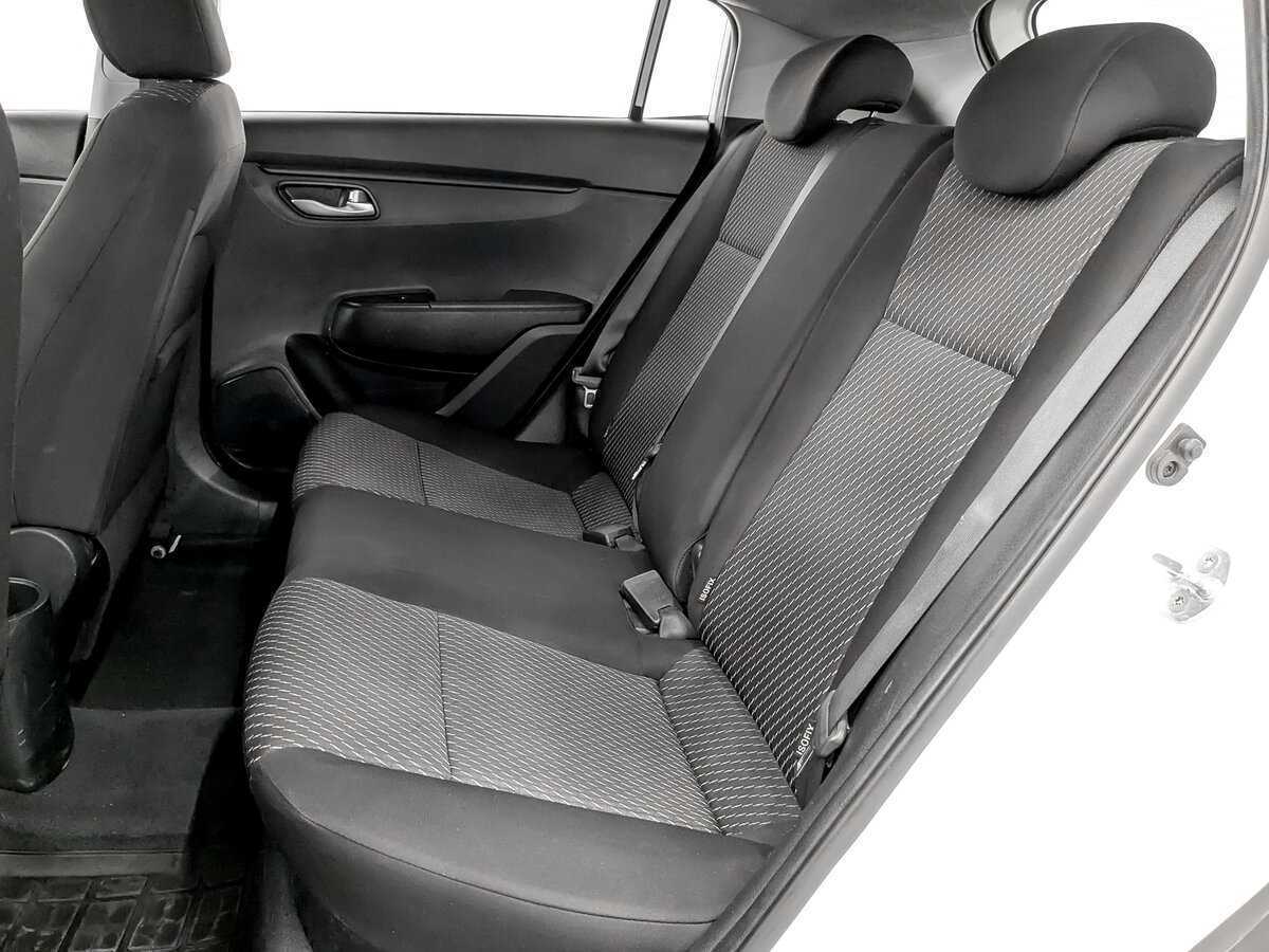 Kia Rio с пробегом — 2020 год. Фото: #11