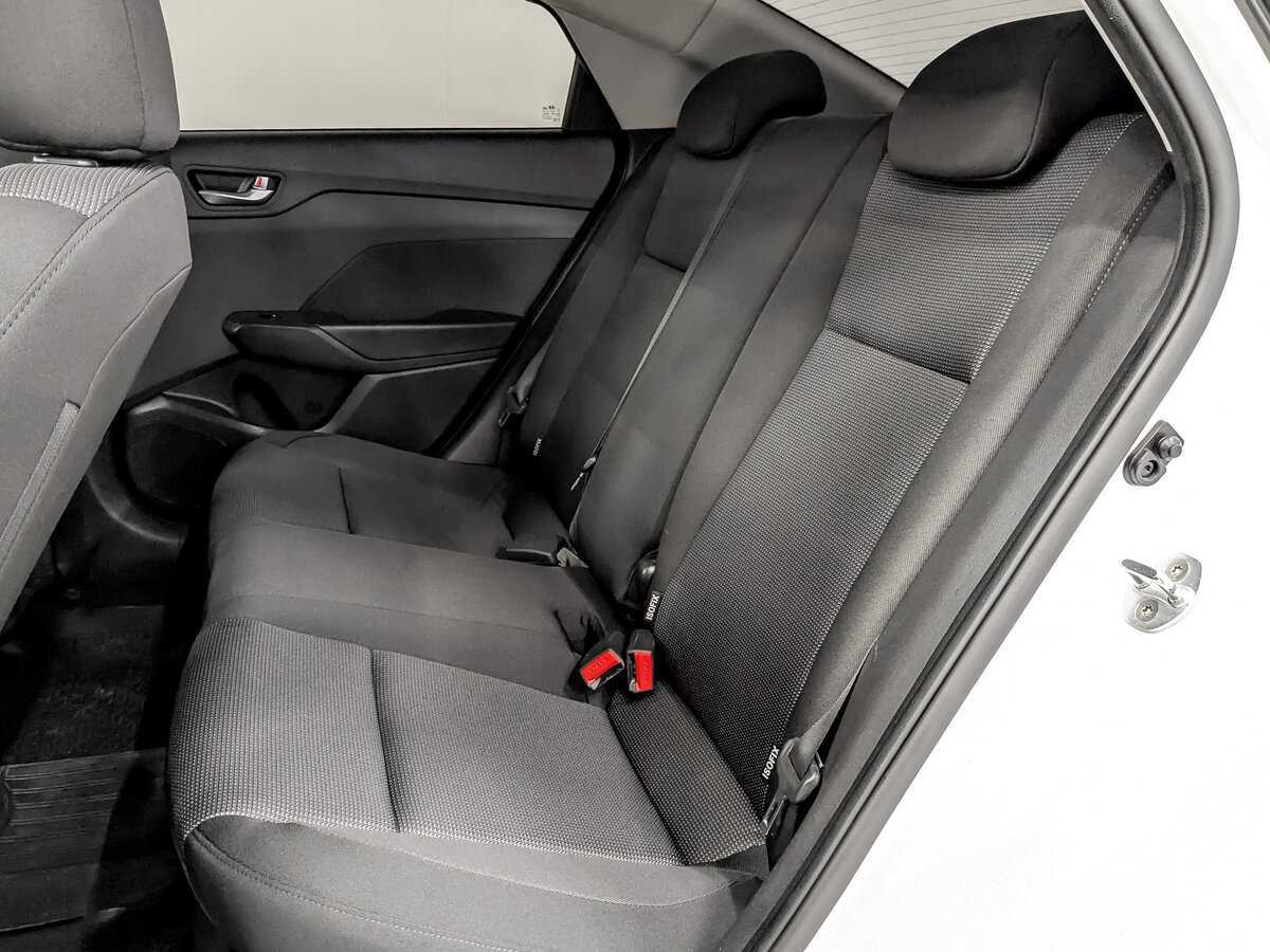 Hyundai Solaris с пробегом — 2021 год. Фото: #11