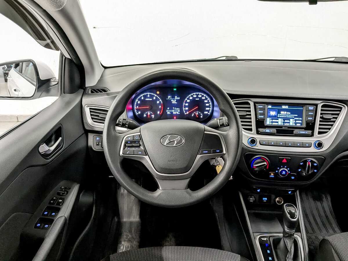 Hyundai Solaris с пробегом — 2021 год. Фото: #20