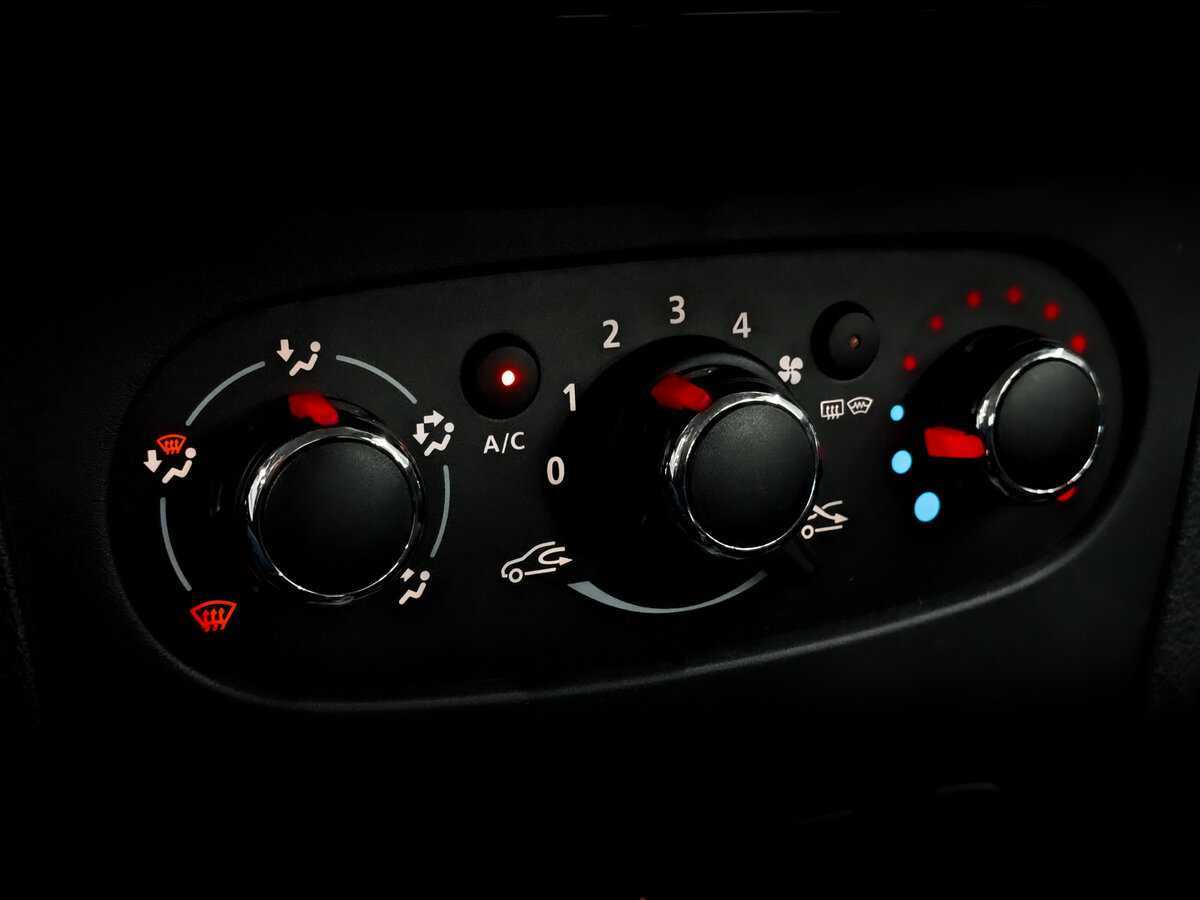 Renault Sandero с пробегом — 2021 год. Фото: #22