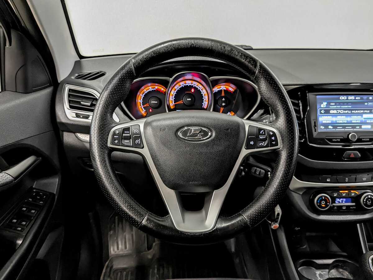 Lada (ВАЗ) Vesta с пробегом — 2019 год. Фото: #20