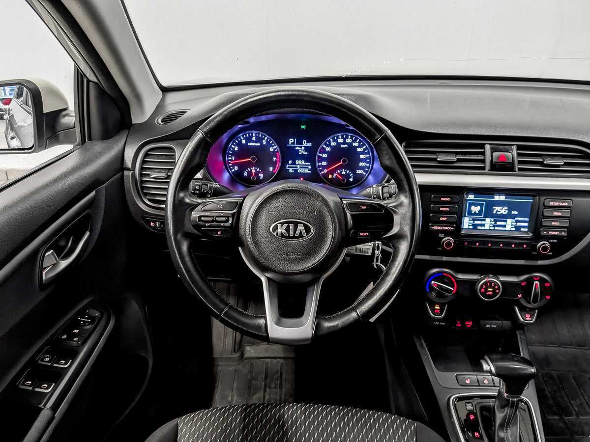 Kia Rio с пробегом — 2020 год. Фото: #20