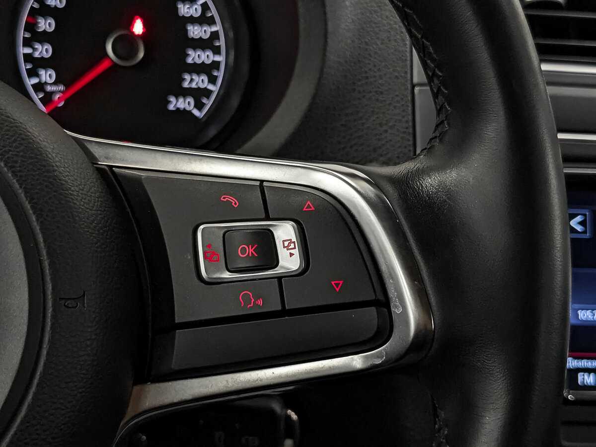 Volkswagen Polo с пробегом — 2018 год. Фото: #28