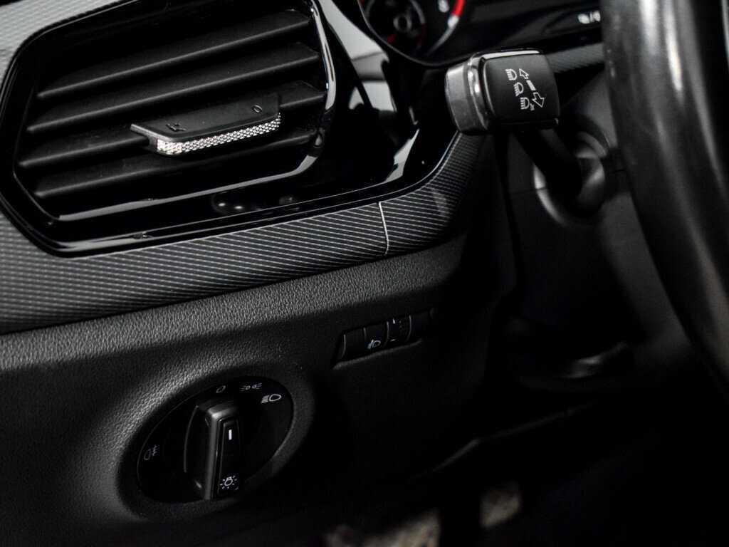 Volkswagen Polo с пробегом — 2020 год. Фото: #10