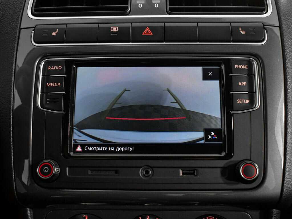 Volkswagen Polo с пробегом — 2019 год. Фото: #15