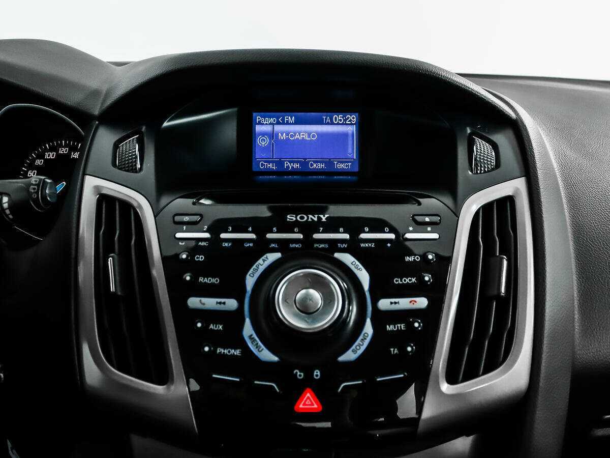 Ford Focus с пробегом — 2012 год. Фото: #12