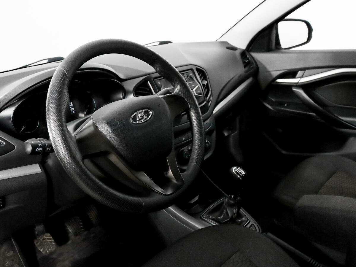 Lada (ВАЗ) Vesta с пробегом — 2016 год. Фото: #8