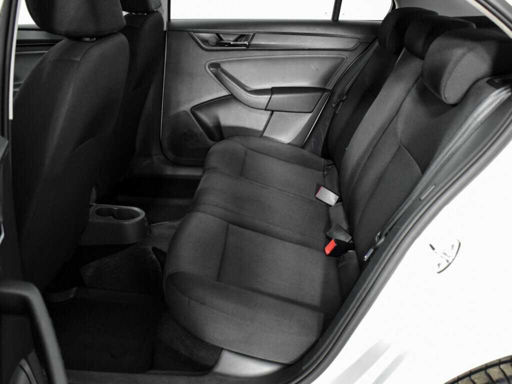 Skoda Rapid с пробегом — 2018 год. Фото: #9