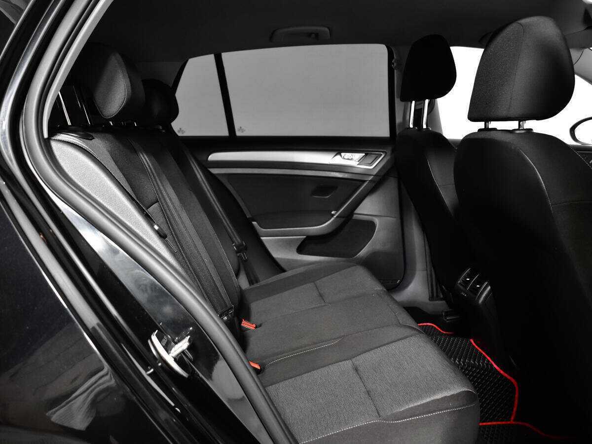 Volkswagen Golf с пробегом — 2013 год. Фото: #9