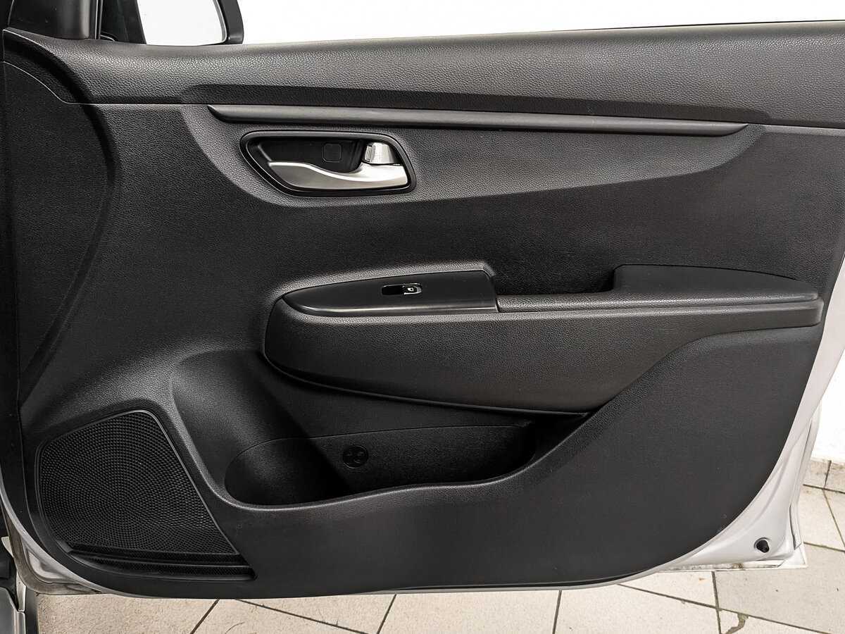 Kia Rio с пробегом — 2020 год. Фото: #23