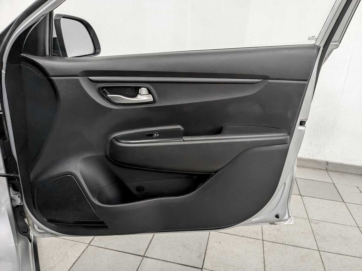 Kia Rio с пробегом — 2020 год. Фото: #22