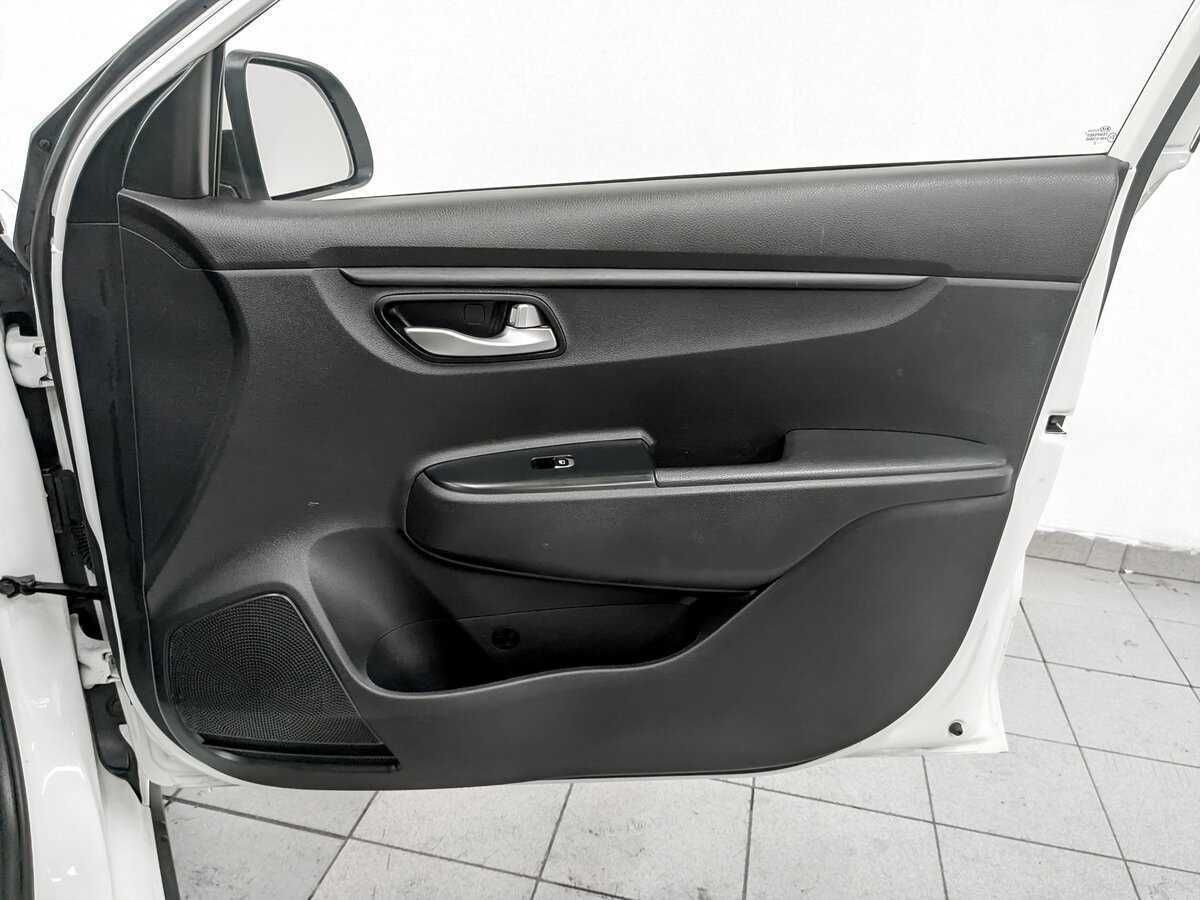 Kia Rio с пробегом — 2020 год. Фото: #23