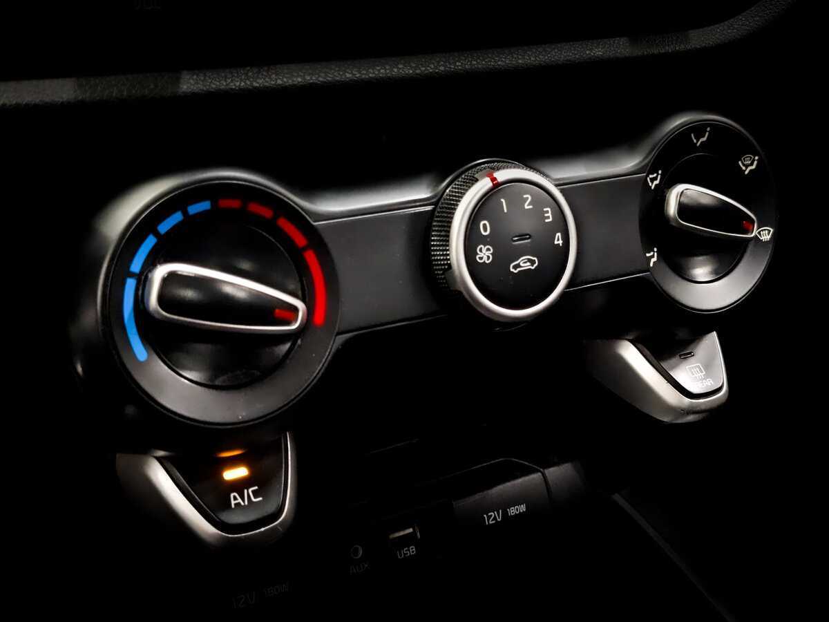 Kia Rio с пробегом — 2020 год. Фото: #23