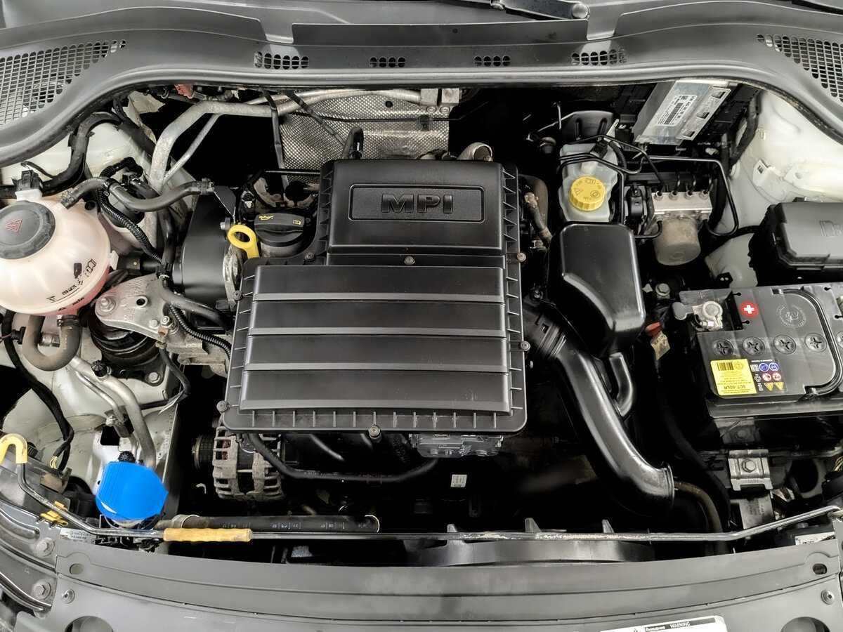 Skoda Rapid с пробегом — 2017 год. Фото: #8