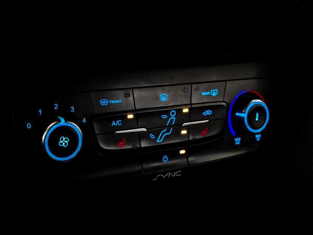 Ford Focus с пробегом — 2015 год. Фото: #21