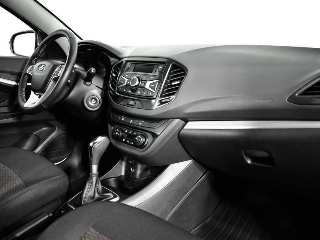 Lada (ВАЗ) Vesta с пробегом — 2020 год. Фото: #8