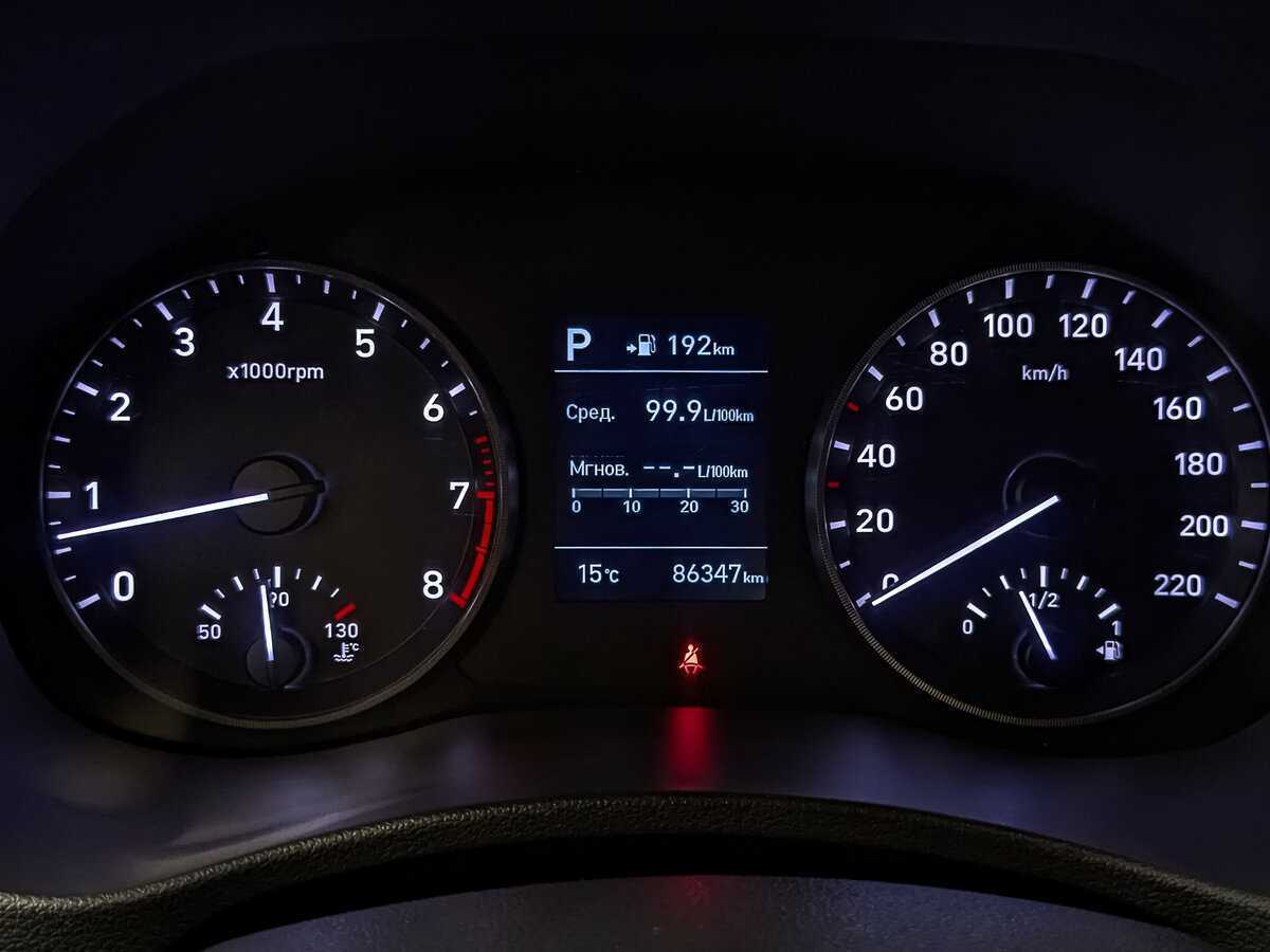 Hyundai Solaris с пробегом — 2017 год. Фото: #12