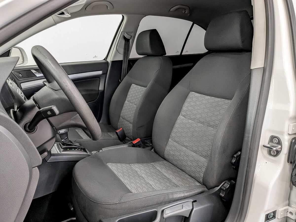 Skoda Octavia с пробегом — 2013 год. Фото: #18