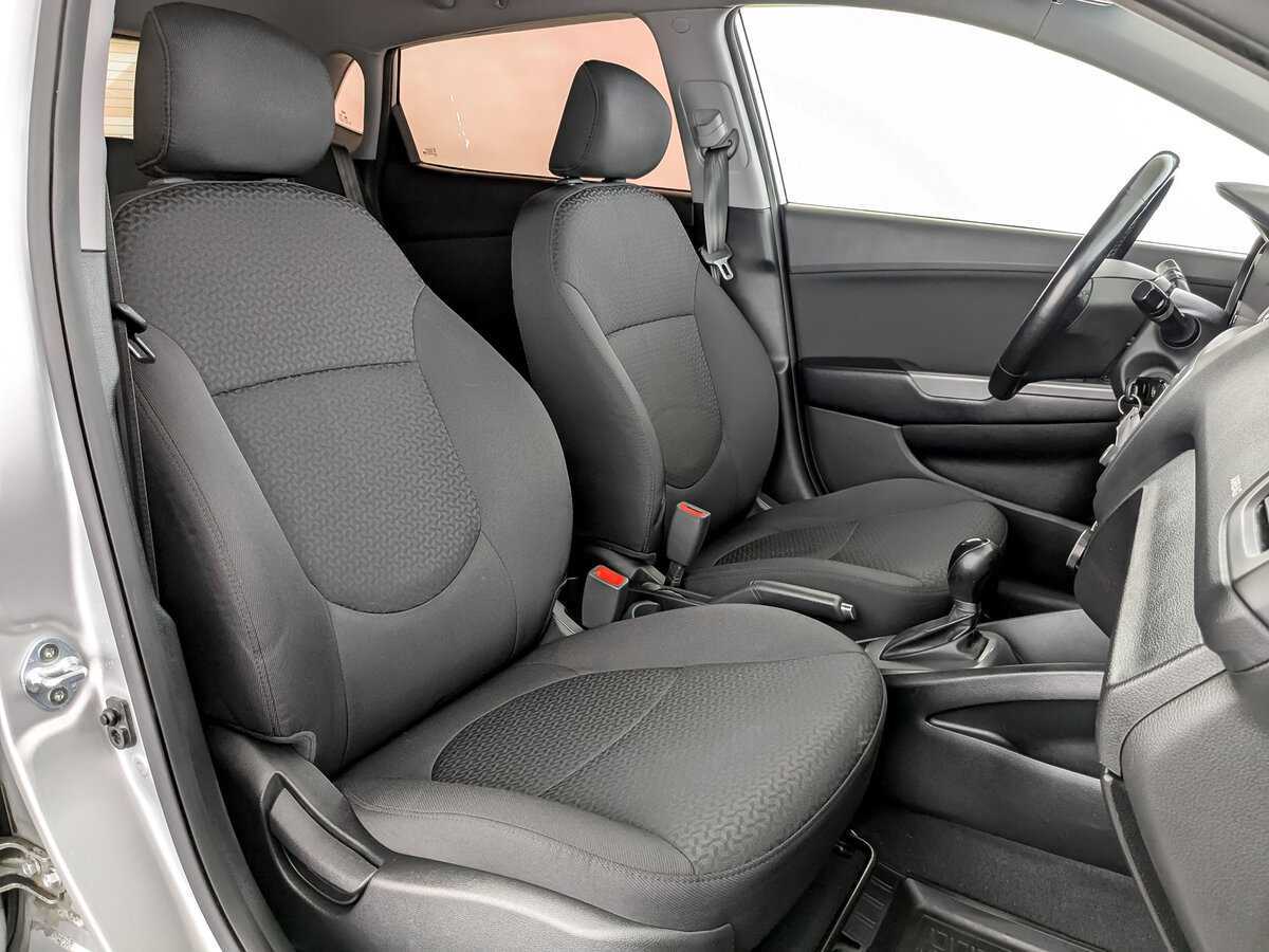 Kia Rio с пробегом — 2017 год. Фото: #21