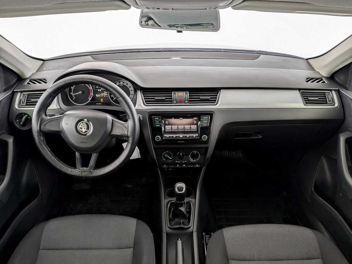 Skoda Rapid с пробегом — 2017 год. Фото: #13